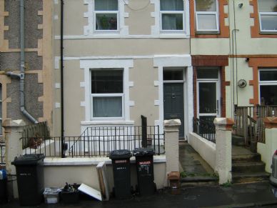 SPACIOUS 1 BED MASIONETTE WITH 